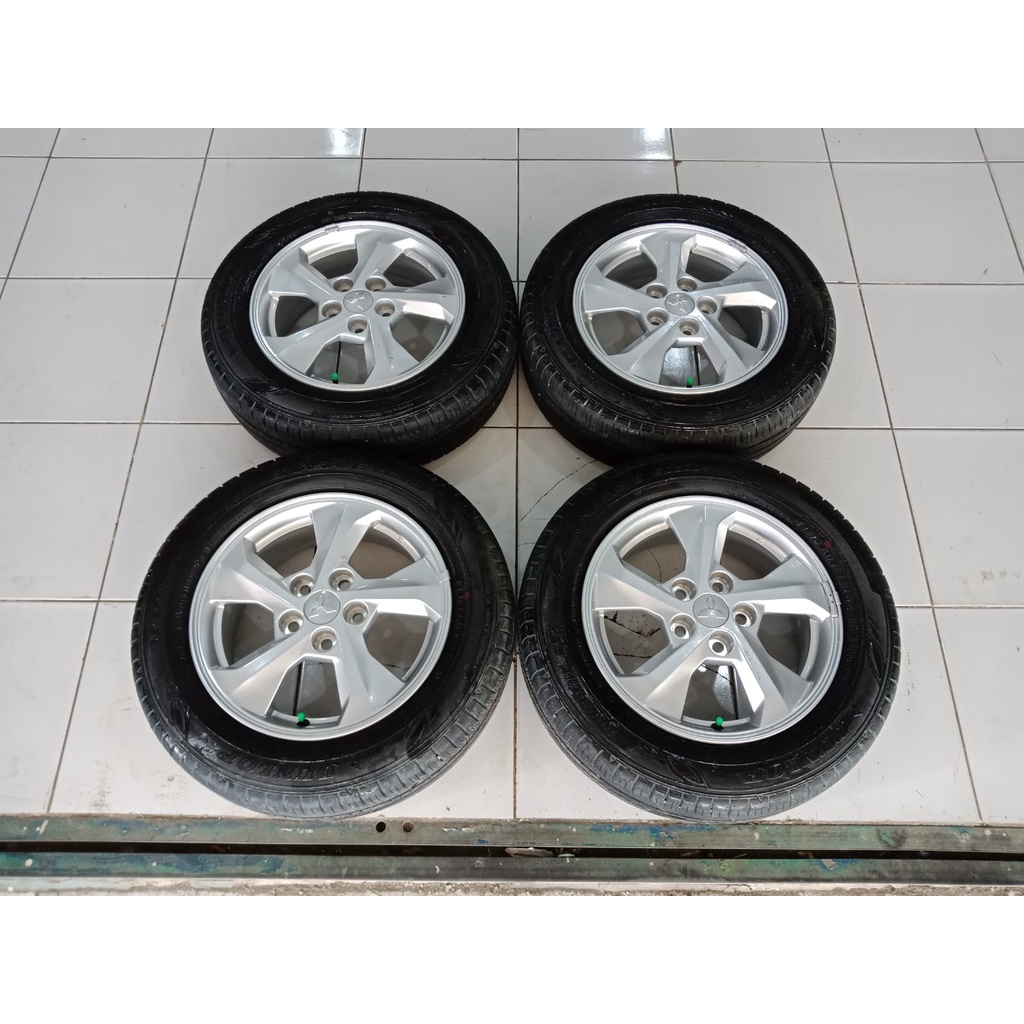 Velg Bekas Standar Mobil Xpander Ring 16 Baut 5x114 + Ban, Pelek Mobil Mitsubishi Kuda / Serena