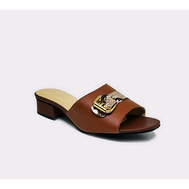 Sandal Kulit Wanita Q133K Sendal Clogs JUMBO Oversize Ibu2 pengajian Pesta Cofee / Motif Macan Leonard