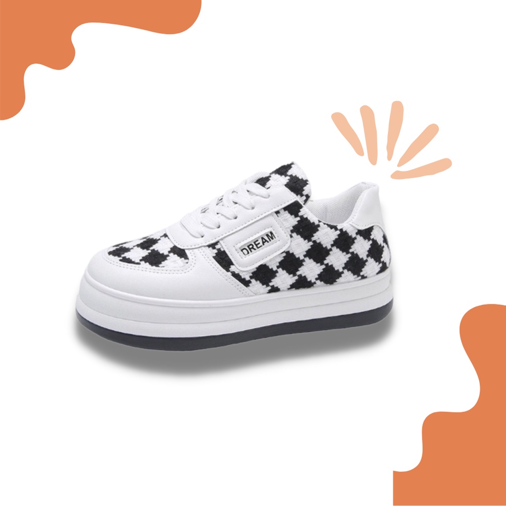 SNEAKERS HITAM-PUTIH WANITA IMPORT KOREA