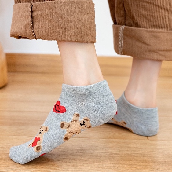 ⭐️𝐈𝐇𝐒 𝟕𝟕𝟑 𝐋𝐚𝐦𝐩𝐮𝐧𝐠⭐️Kaos Kaki Wanita Motif Love Bear Kaos Kaki Pendek Ice Socks Korean Fashion