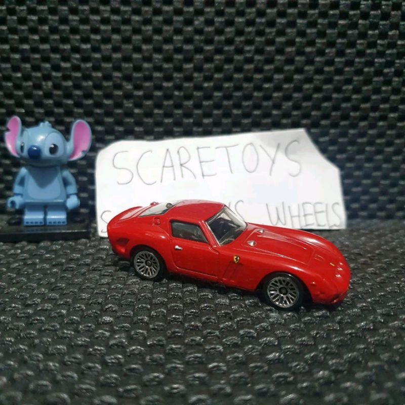 Hot Wheels Ferrari 250 gto merah red