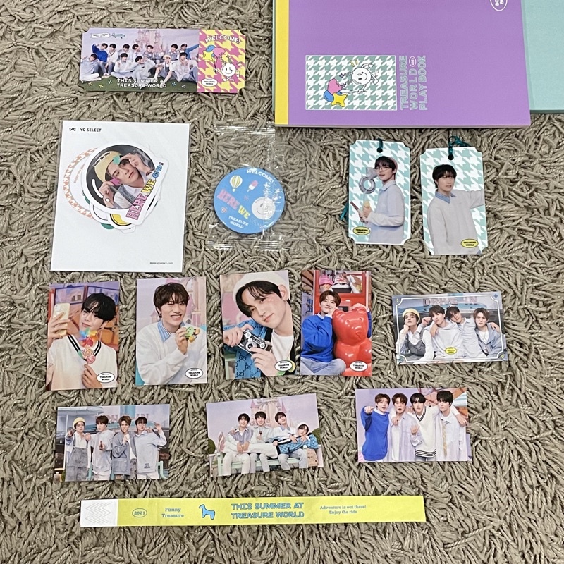 TREASURE - World Photo Stand Play Book Bookmark PC Tworld Photocard Jaehyuk Haruto Doyoung Tworld