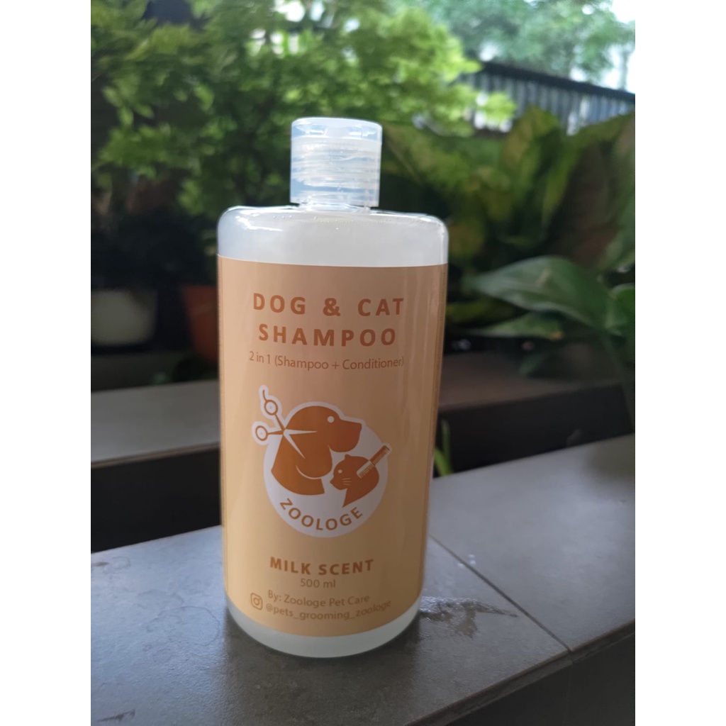 Zoologe Shampo Conditioner 2 in 1 Kucing Anjing Milk 500ml