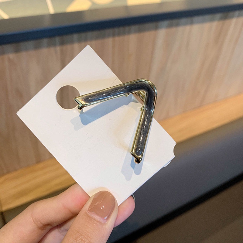 Chic V Bentuk Cakar Klip Wanita Klip Rambut Geometris Jepit Rambut Gadis Hair Claw Hair Barrettes Fashion Aksesoris Rambut