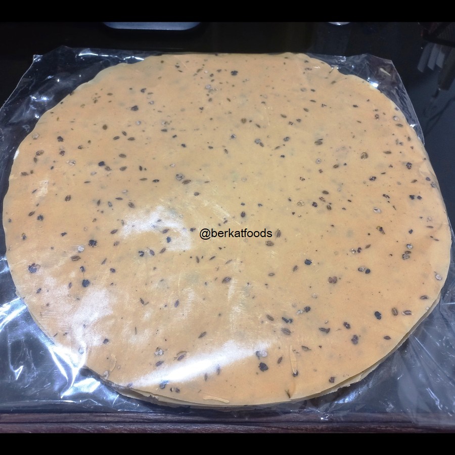 

Papad Solo 1Kg / Pappadum Papper Paper Crackers / Kerupuk India