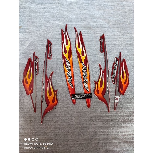 striping  set mio sporty 2006 merah marun original