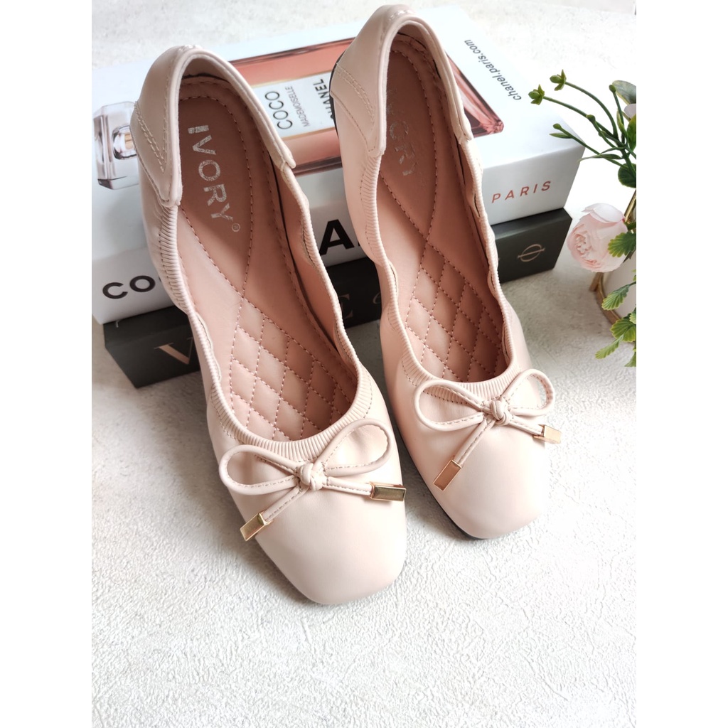 IVORY Sepatu Wanita Flat Ballerina Import 999-BL82