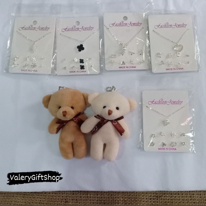 

✨READY✨ -Hampers Kado Hadiah For Her Valentine Pacar Cewek Ultah Anniversary- 1.1.23