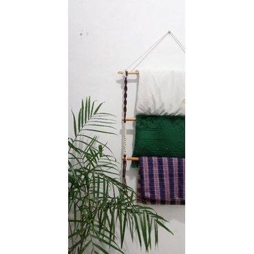 gantungan sajadah dan kerudung/gantungan kerudung