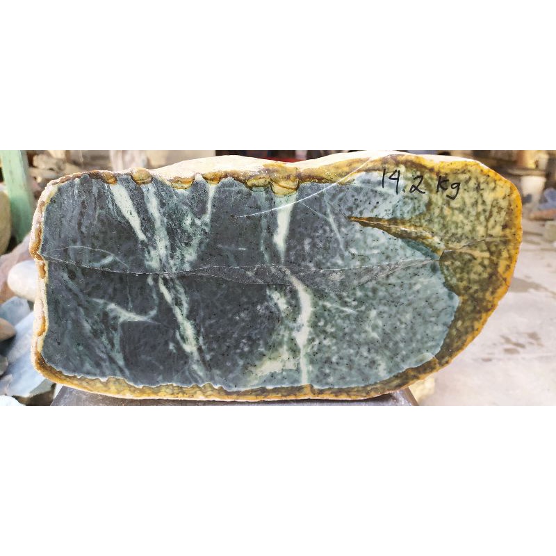 Natural Bongkahan Batu Giok Nephrite Jade Aceh 14,2 Kg