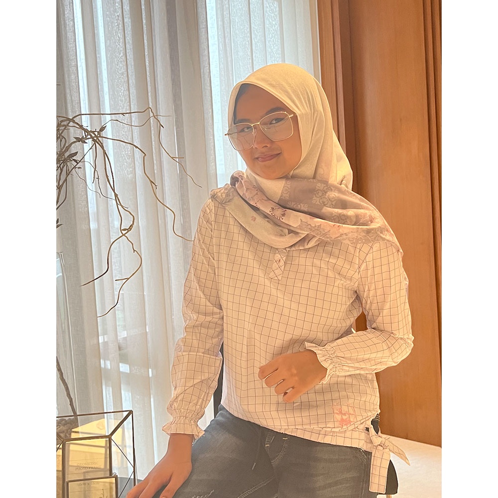 Kaos Blouse Missty Freeteen Wanita Warna Putih Motif Kotak Hitam (Kalmia 179)