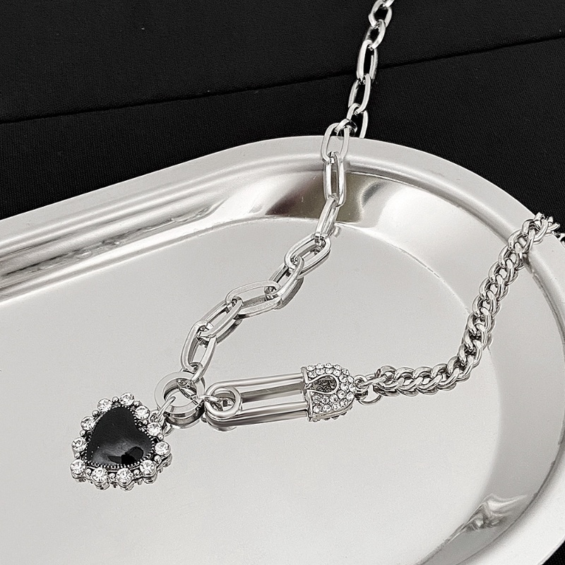 Hitam Cinta Rantai Splicing Kalung Gaya Punk Retro Mewah Penuh Berlian Wanita Liontin Rantai Tulang Selangka