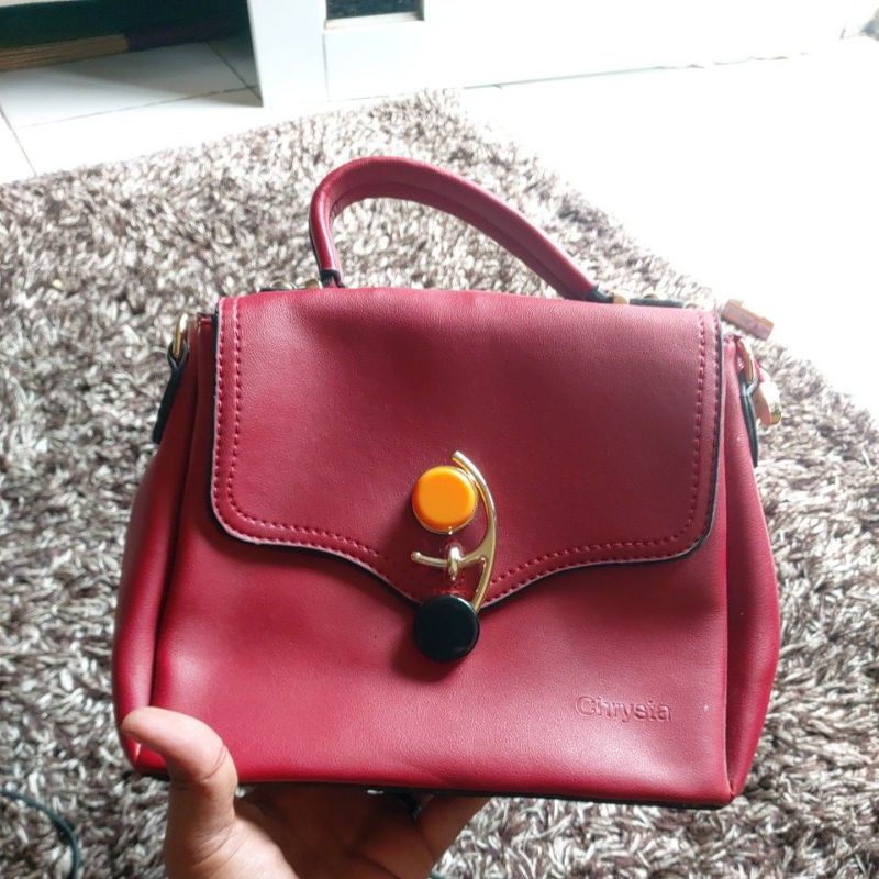 tas kulit maroon
