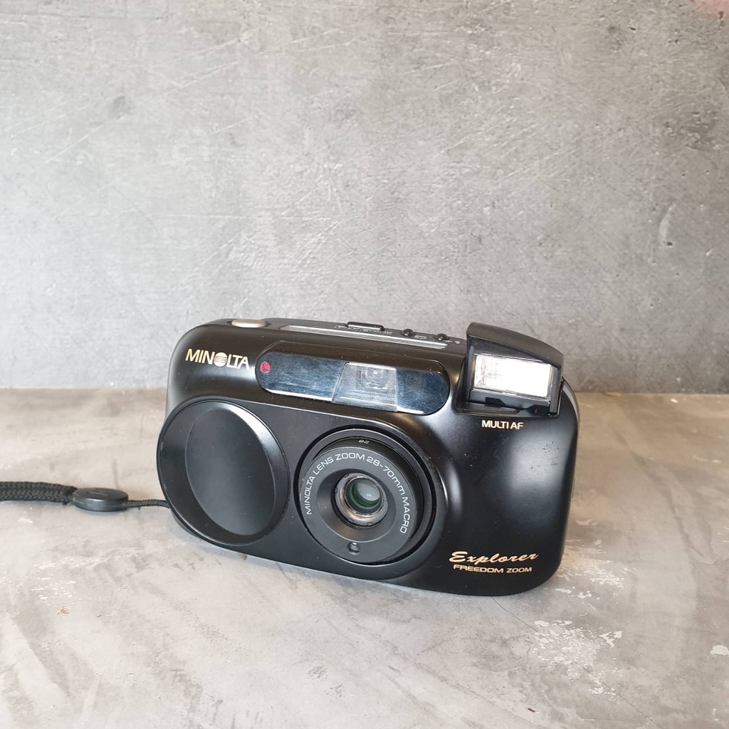 MINOLTA explorer freedom zoom flash ON LIKE NEW KAMERA FILM analog