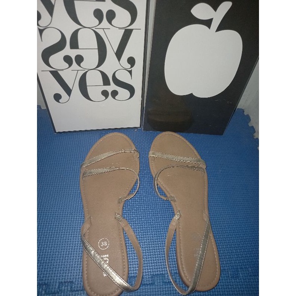 Sandal Rubi preloved