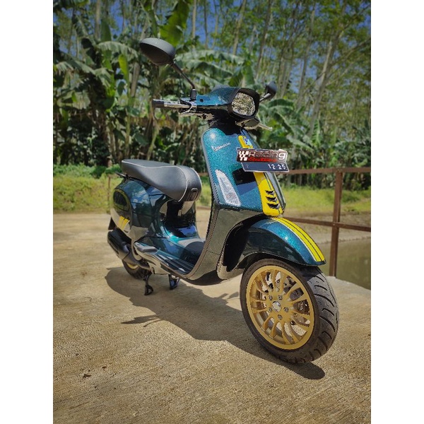 vespa sprint limited racing sixties