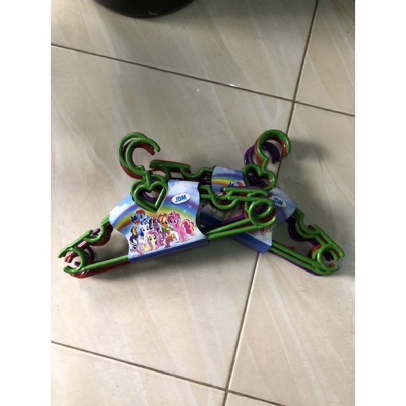 Kapstok Kastok Baju Anak isi 6 pcs