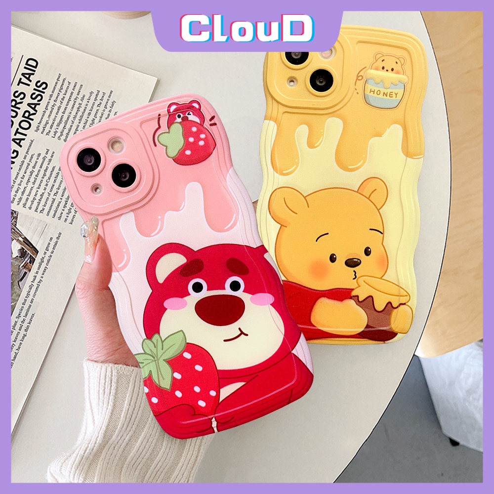 IPHONE Kartun Winnie The Pooh Case Kompatibel Untuk Iphone11 13 12 14 Pro Max 7Plus XR X XS Max 6s 14 7 8 6 Plus SE 2020 Lucu Manyo Strawberry Bear Lembut Tpu Wavy Edge Cover