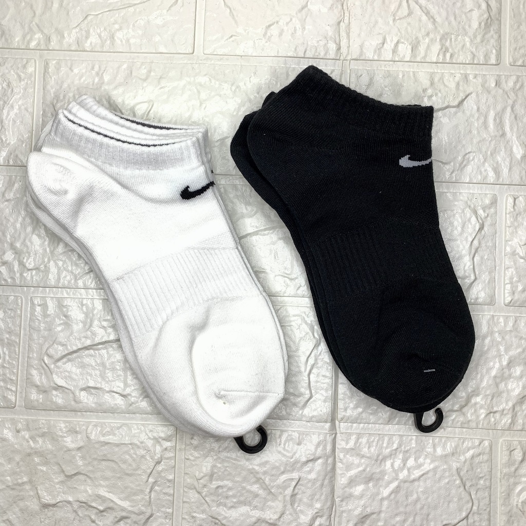 Kaos kaki Nike Nike Everyday Cushioned low cut premium Hitam putih