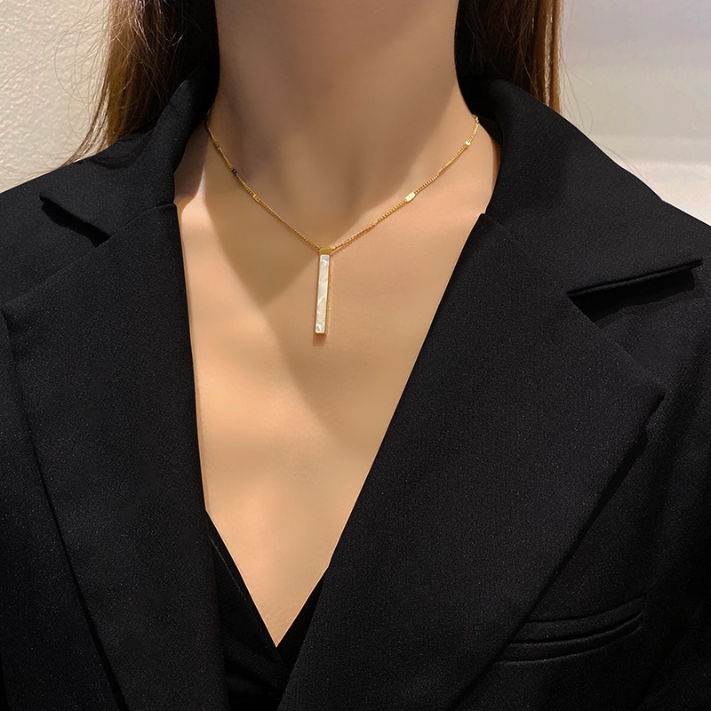 Kalung Titanium Wanita Tahan Karat Tidak Luntur Kotak Kerang Putih