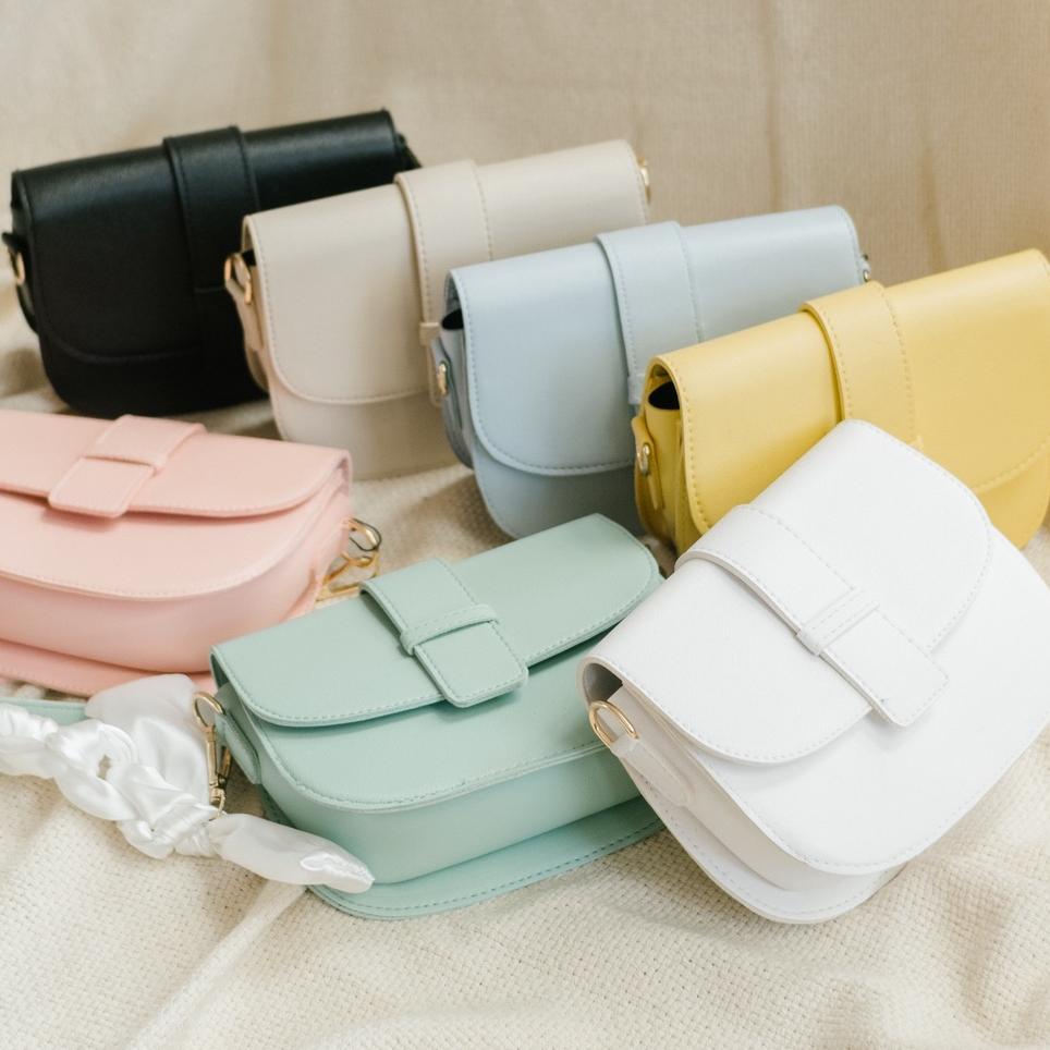 KIR.03Ja23ᴹ– IGOTCHA Sling Bag - Lena Bag Sling Bag Syal Satin [A-4]