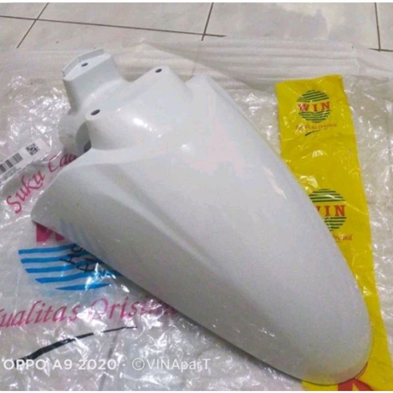 SPAKBOR DEPAN SCOOPY NEW DONAT 2017-2019 PUTIH