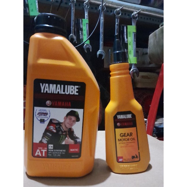 Yamalube Original Oli Mesin Metic 0.8 Liter 200 - 40 AT + Oli Gear Gardan AT 100 ml Matic Mio