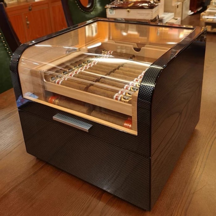 Pointer New,Best, Italian Design Large Size Humidor / Humidor Only