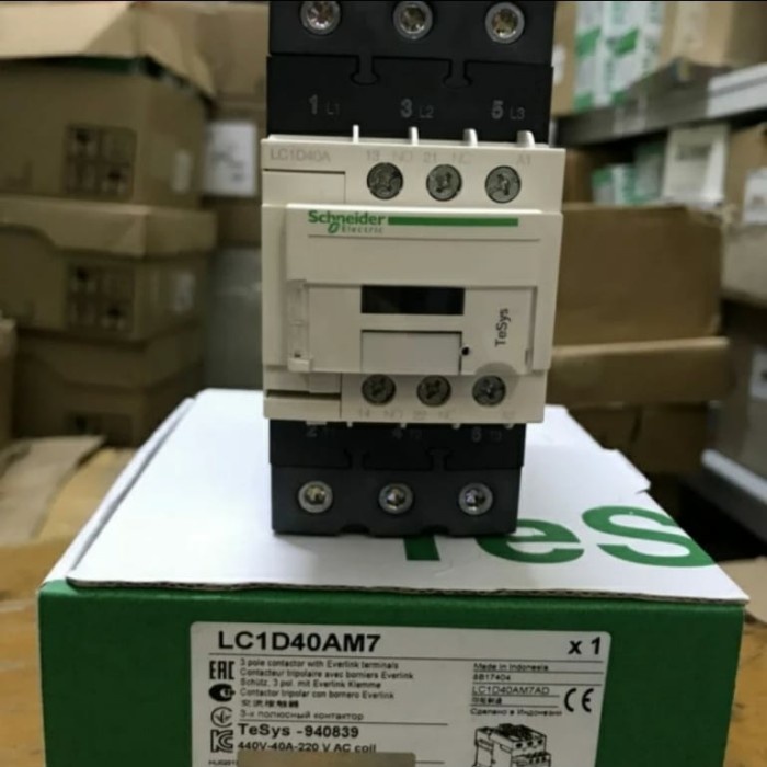Kontaktor LC1D40AM7 LC1D40A Schneider Electric