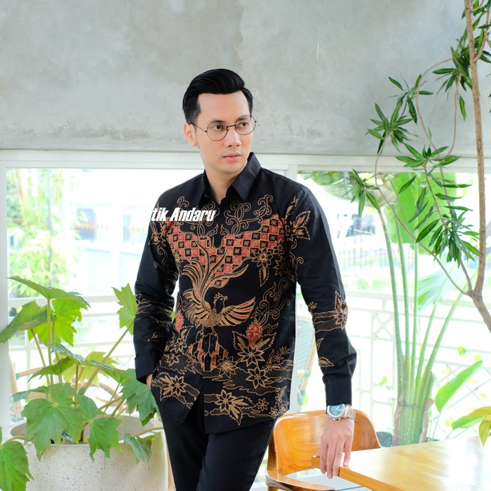 Kemeja Batik Pria Slim Fit Lengan Panjang Heem Premium Warna Hitam Kombinasi Merah Maron