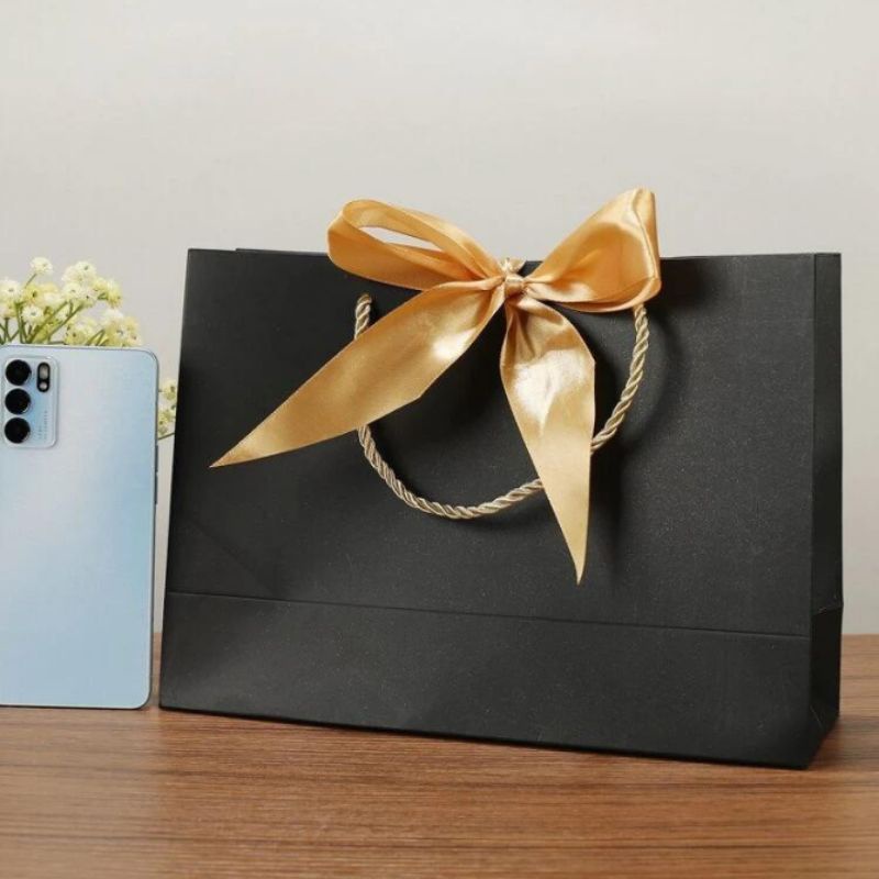 

PREMIUM PAPER BAG SUPER BLACK GOLD RIBBON 28×10×20 | PAPER BAG WEDDING | PAPER BAG ANNIVERSARY | PAPER BAG KADO | PAPER BAG | PAPER BAG HAJATAN | GOODIE BAG | GIFT BAG