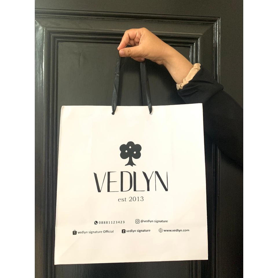 

Vedlyn Kertas Kado & Paper Bag