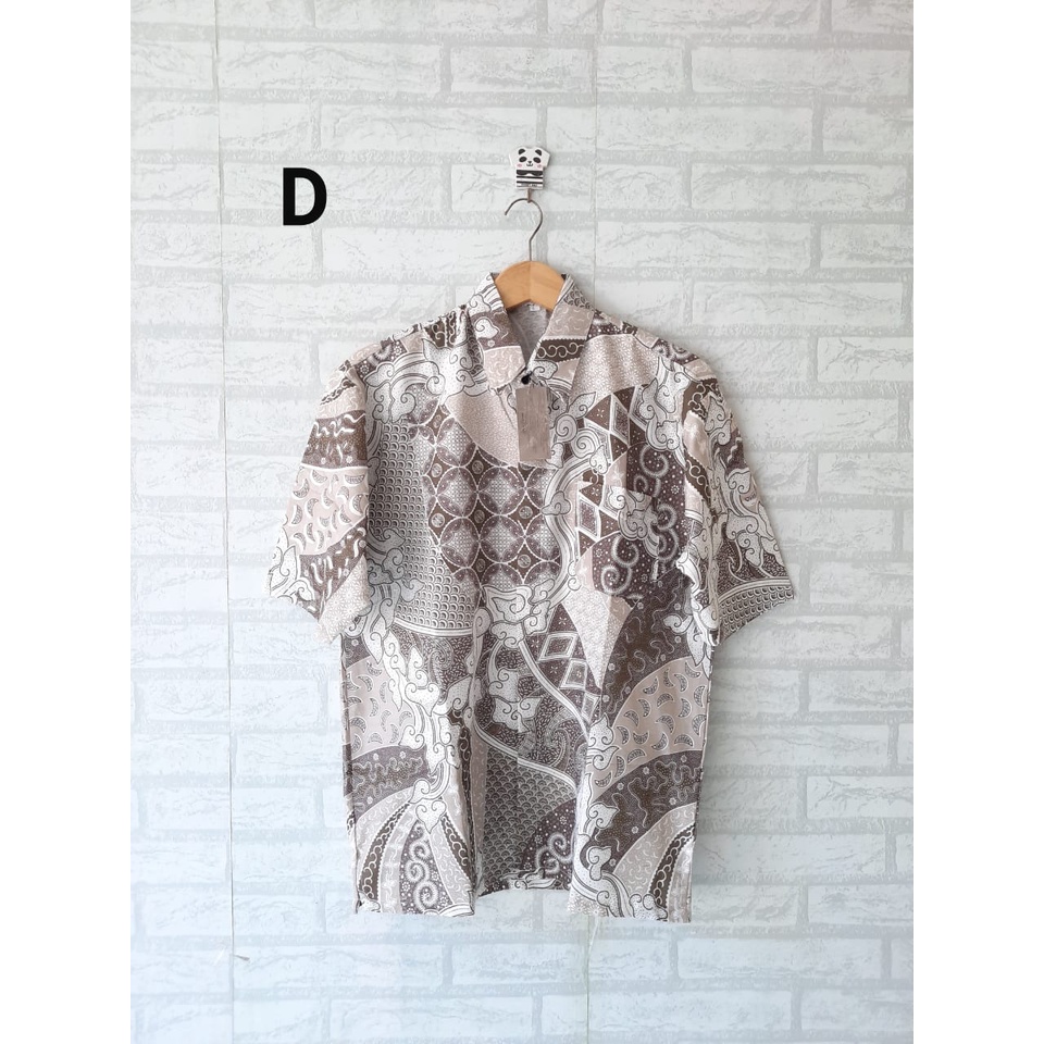 Blouse dan kemeja batik kerja kerah dan berkancing