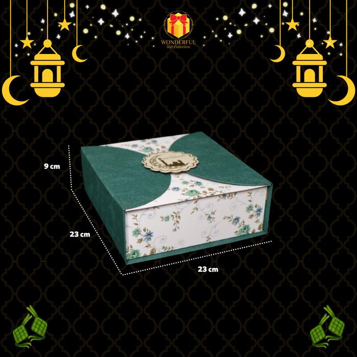 

Hardbox Hampers Lebaran Full Wallpaper Modis Premium 22X22X8 L012B 047