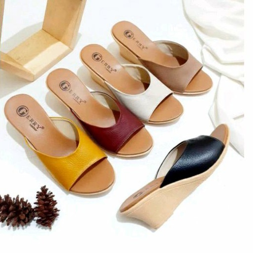 Wedges Kulit Asli