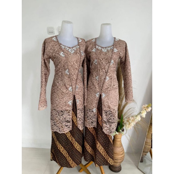 kebaya ibu hajat/besan mewah