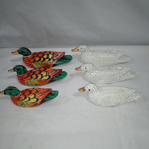 Patung Bebek Topi dan Bebek Renang 1 Set (3 pcs) Bahan kayu