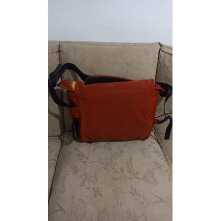 selempang laptop crumpler