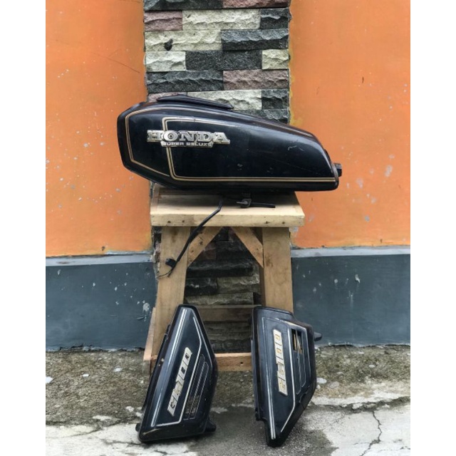 Tangki GL 100 Original Set Tutup Aki dan Emblem