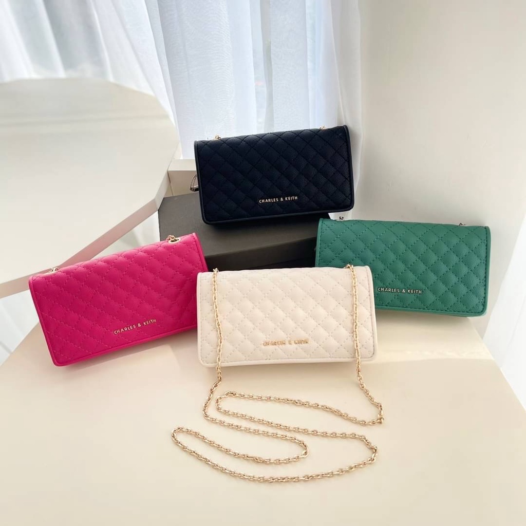 CNK Quilted Chain Pouch (C1076)