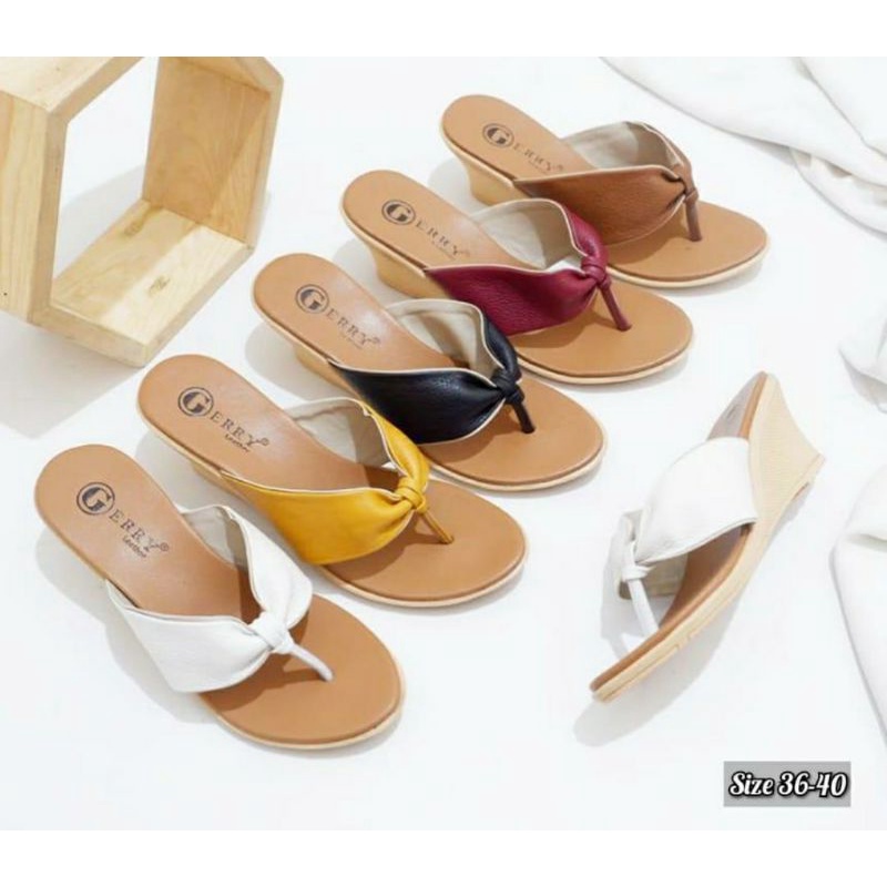 Wedges Kulit Wanita