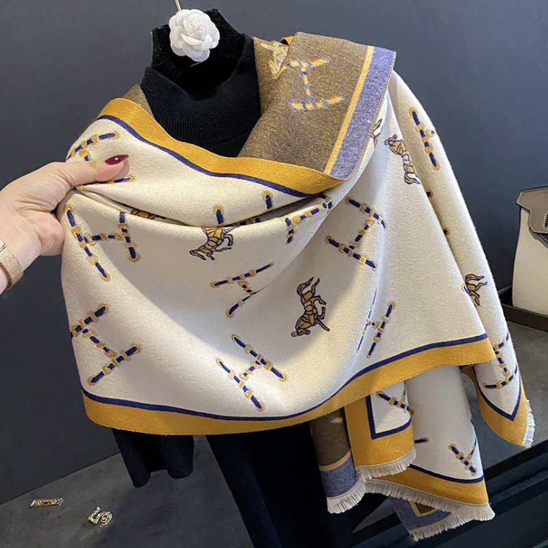 Syal &quot;Olie&quot; 65 x 190 Motif Anggun, Motif Huruf &quot;H&quot; dan Kuda yang mewah, Bahan High Grade Cashmere Immitation