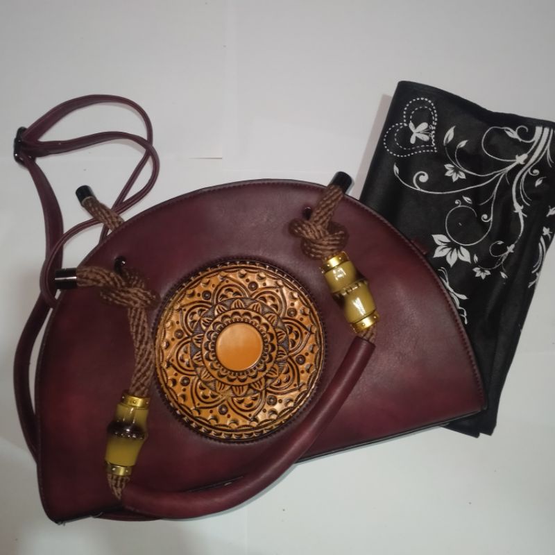 [Preloved / Second] Tas Vintage Maroon Semi Kulit