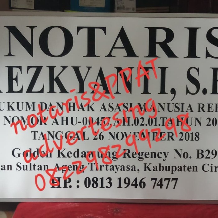 

Paja Papan Nama Notaris