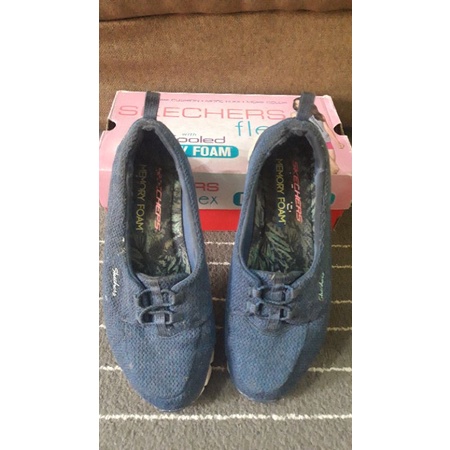 SOLD Sepatu Skechers sz 36.5