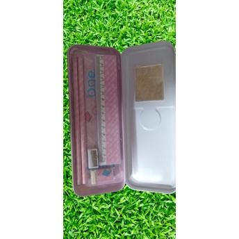 Tempat pensil/tepak pensil besi gratis penggaris penghapus pensil