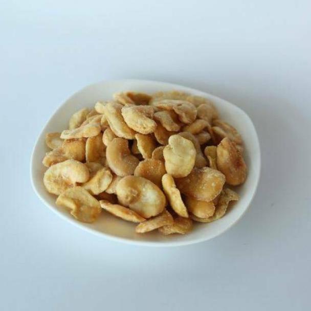 

Stok Banyak _ Kacang Koro Kupas Original Asin 500gram- Broad Bean - Setengah Kilo - Koro Kupas Ori ✄