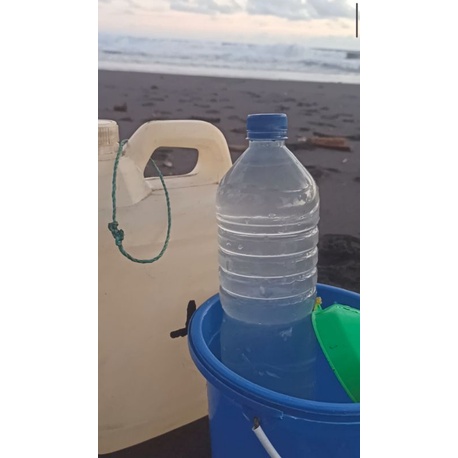 

Air laut asli jernih / botol kecil