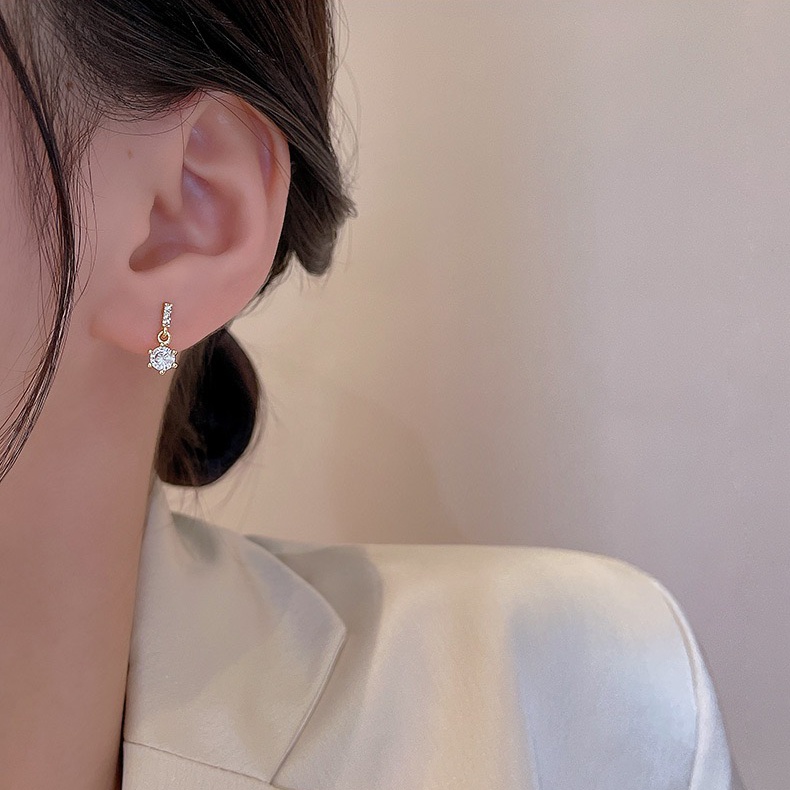 Indah Zirkon Anting Gaya Baru Trendi Fashion High-End Anting Cahaya Mewah Berkelas Anting Desain Anting-Anting