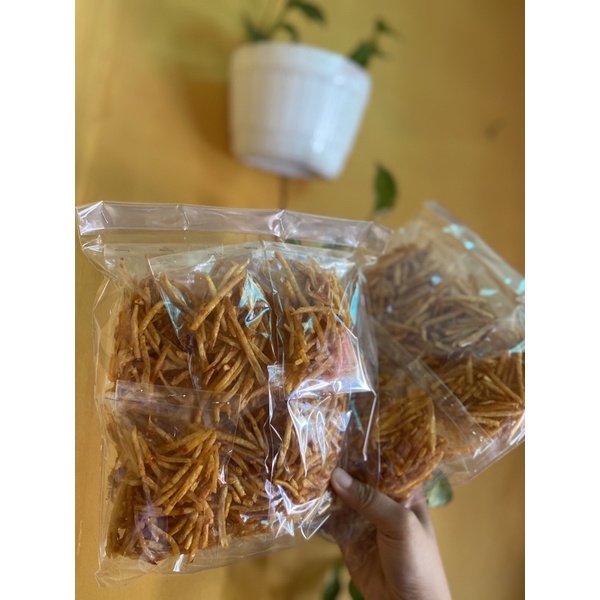 

keripik keladi pedas manis